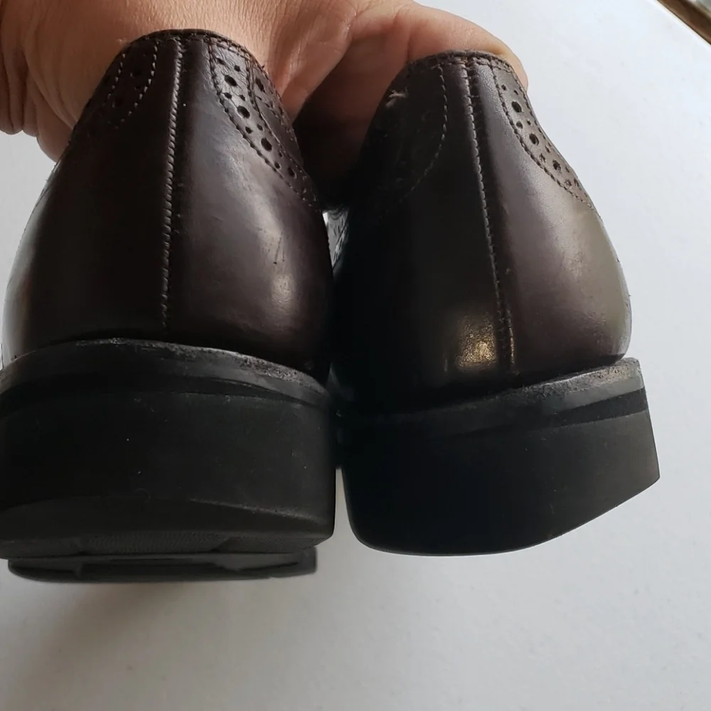 Allen Edmonds brown edmund heel